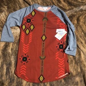 Lularoe Randy t shirt in XS